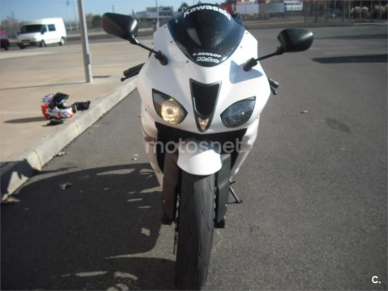 Kawasaki Ninja ZX-6R – Vista 3