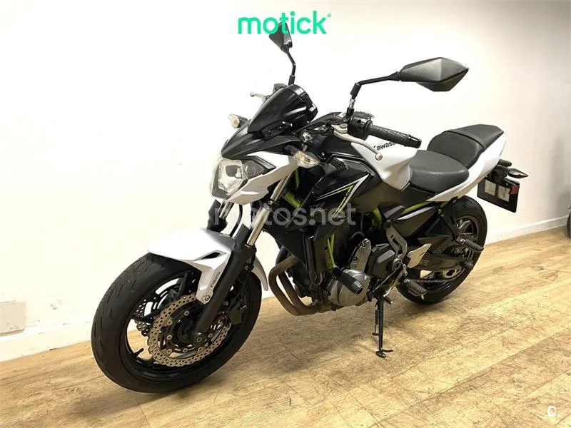 Kawasaki Z650 – Vista 11