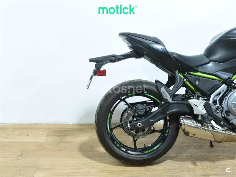 Kawasaki Z650 – Vista 3