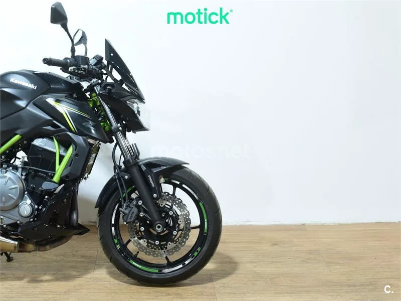 Kawasaki Z650 – Vista 4