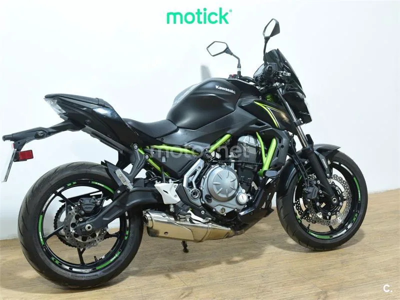 Kawasaki Z650 – Vista 10