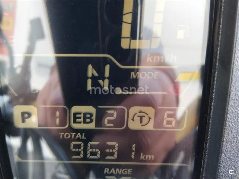 Honda CRF1000L Africa Twin - Vista 7