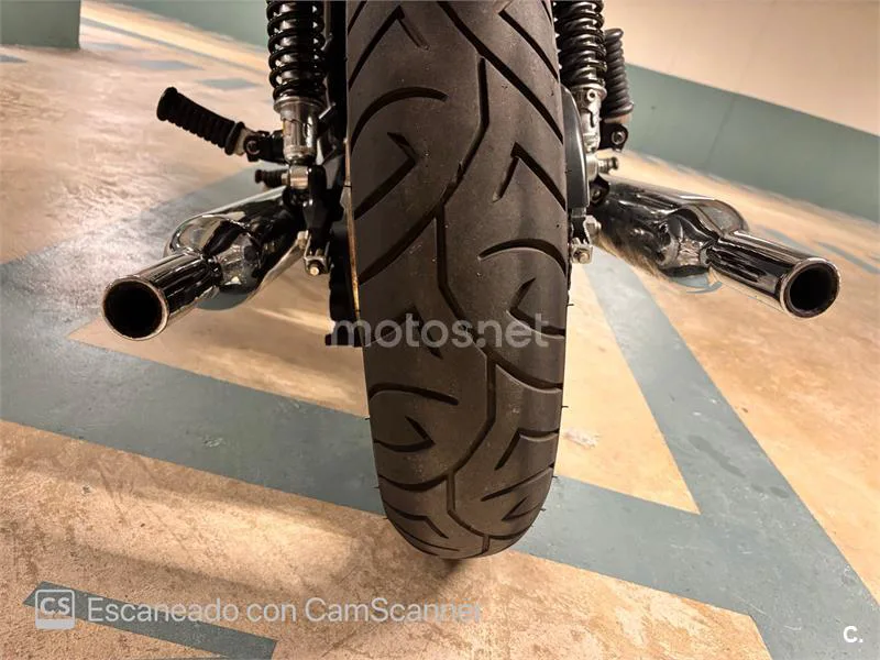 Triumph Bonneville T100 – Vista 7