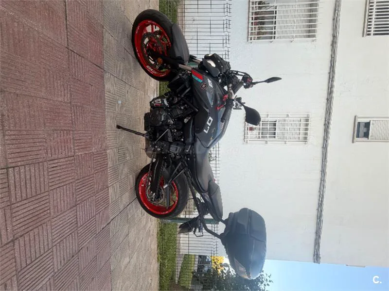 Yamaha MT-07 – Vista 11
