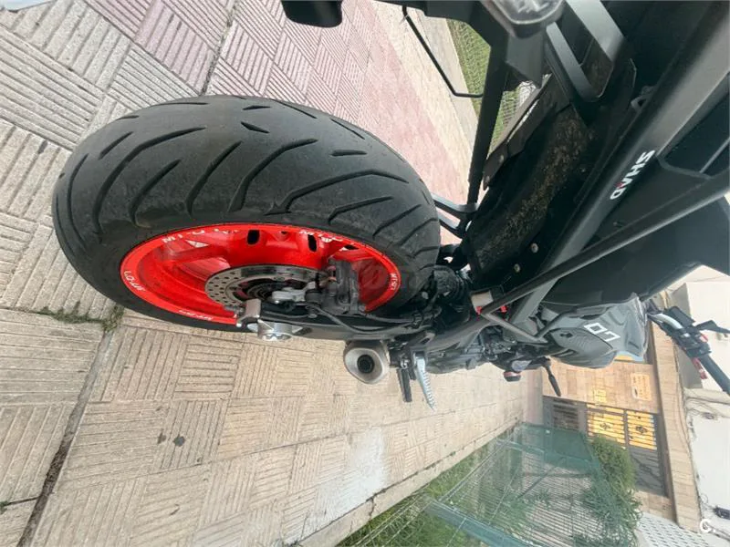 Yamaha MT-07 – Vista 12