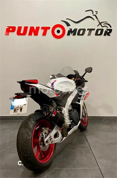 Aprilia RSV4 Factory – Vista 4