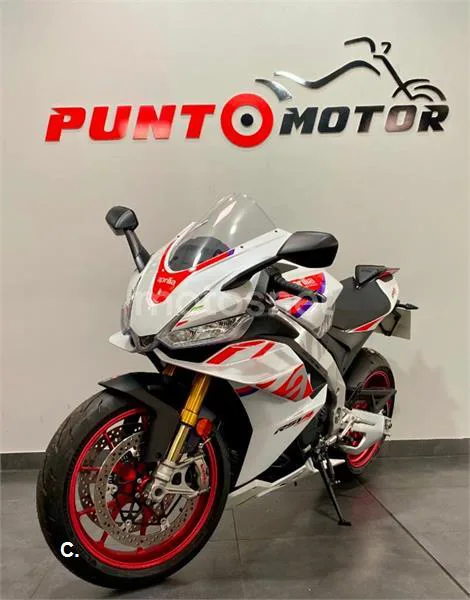 Aprilia RSV4 Factory – Vista 5