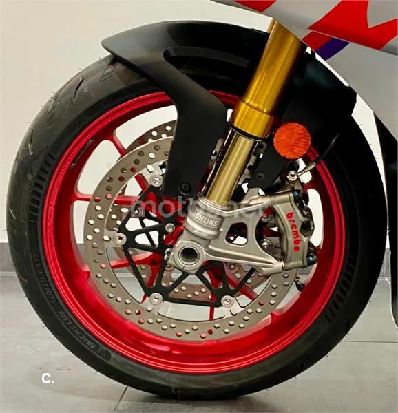 Aprilia RSV4 Factory – Vista 6
