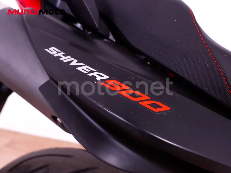 Aprilia Shiver 900 - Vista 34