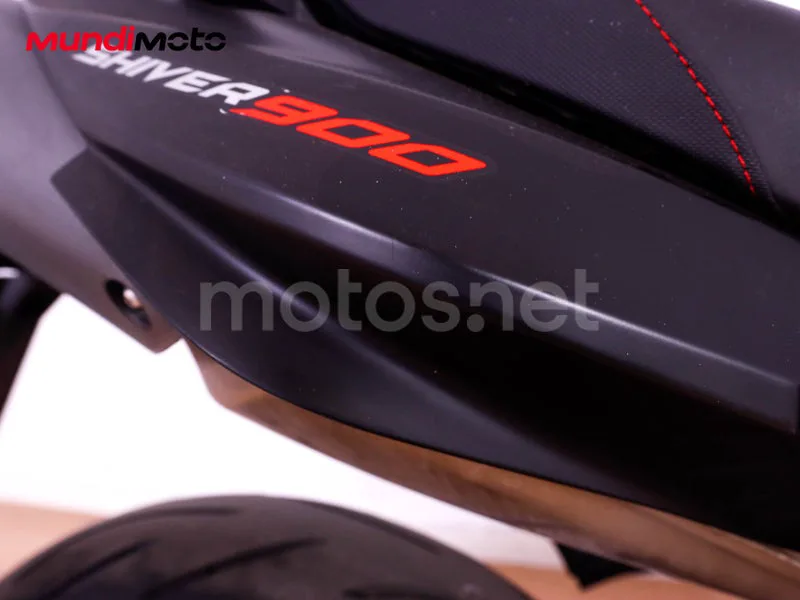 Aprilia Shiver 900 - Vista 38
