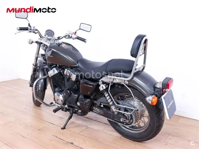 Honda VT 750 S – Vista 8