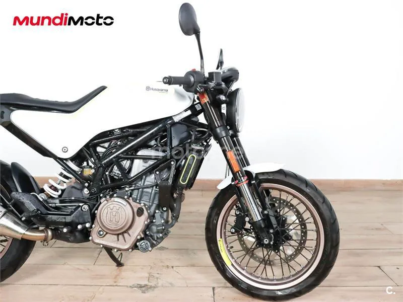 Husqvarna Vitpilen 401 – Vista 17