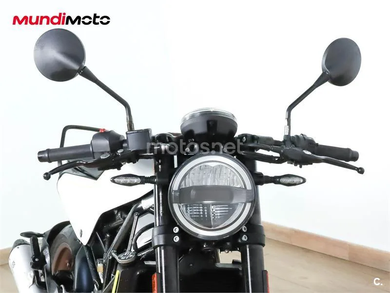 Husqvarna Vitpilen 401 – Vista 5