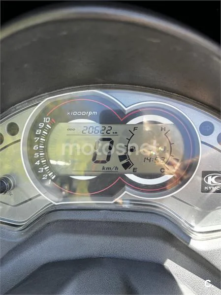 Kymco K-XCT 125i – Vista 6