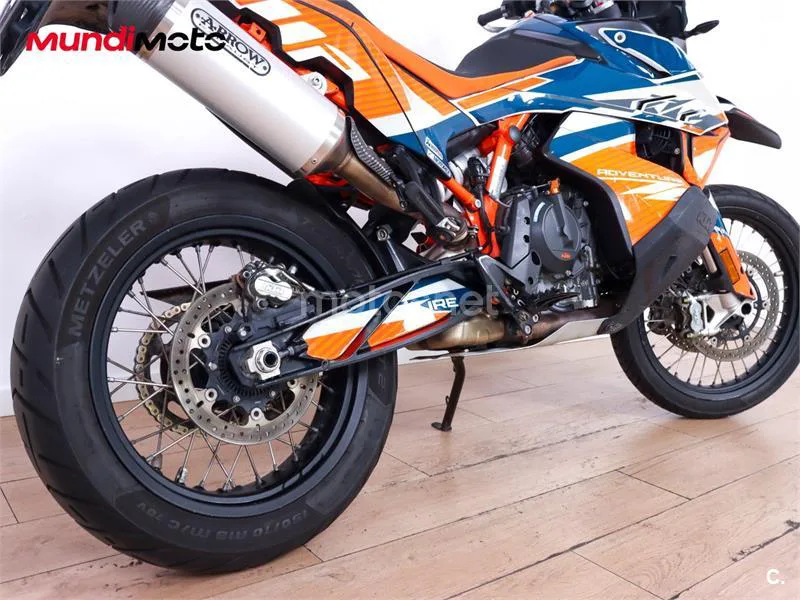KTM 890 – Vista 4