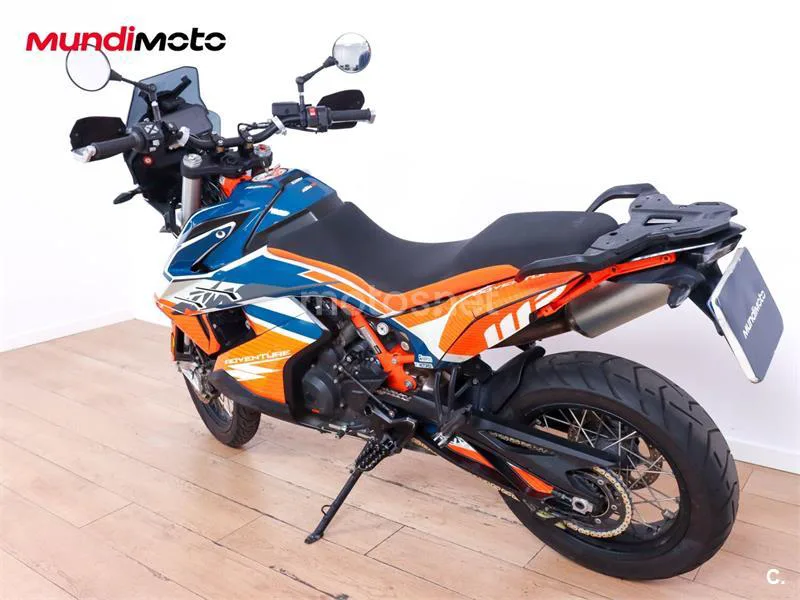 KTM 890 – Vista 8