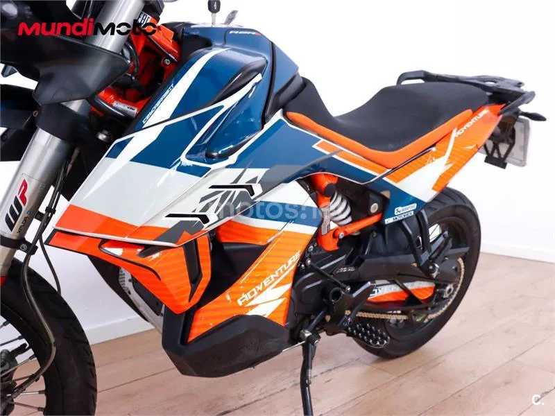 KTM 890 – Vista 10