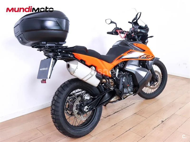 KTM 890 – Vista 3