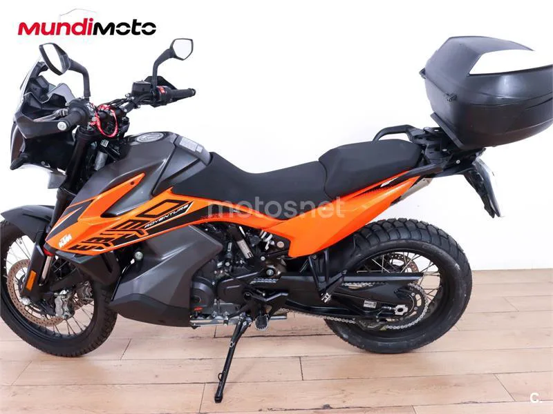 KTM 890 – Vista 6