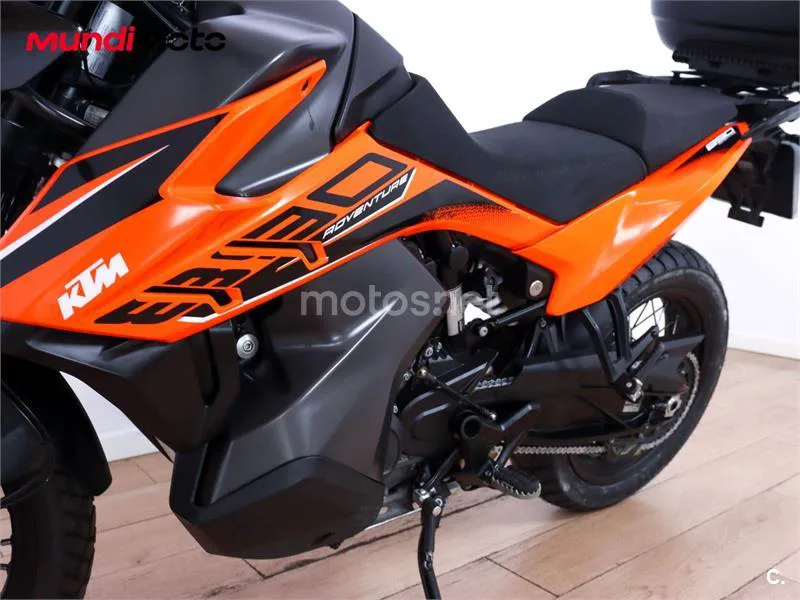 KTM 890 – Vista 10