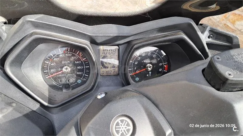 Yamaha XMAX 400 – Vista 4