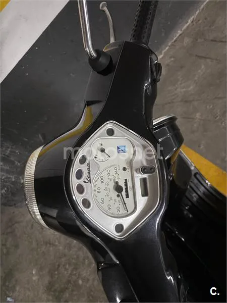 Vespa LX 125 – Vista 3