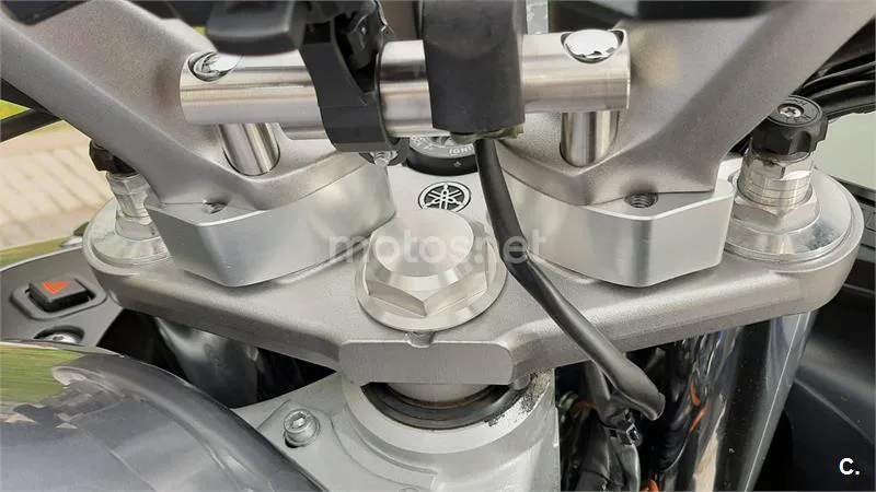 Yamaha FJR 1300 – Vista 19
