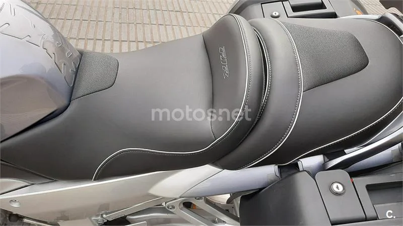Yamaha FJR 1300 – Vista 10