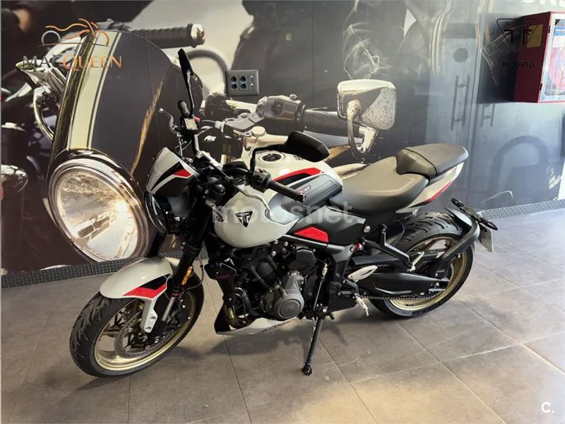 Triumph Trident 800 8999 € 2026 Madrid - 1
