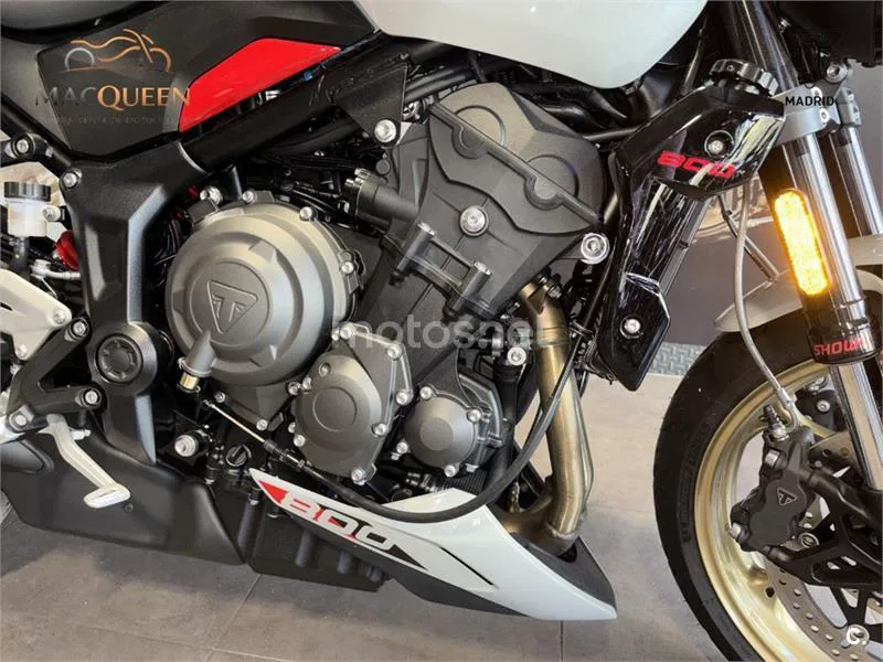 Triumph Trident 800 – Vista 4
