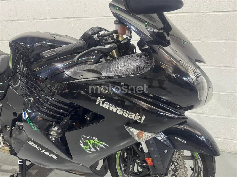 Kawasaki ZZR 1400 – Vista 13