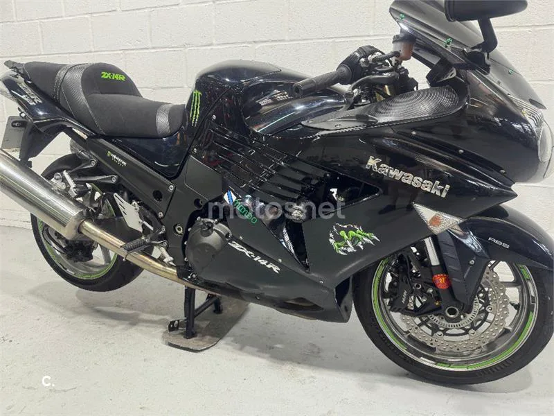 Kawasaki ZZR 1400 – Vista 16