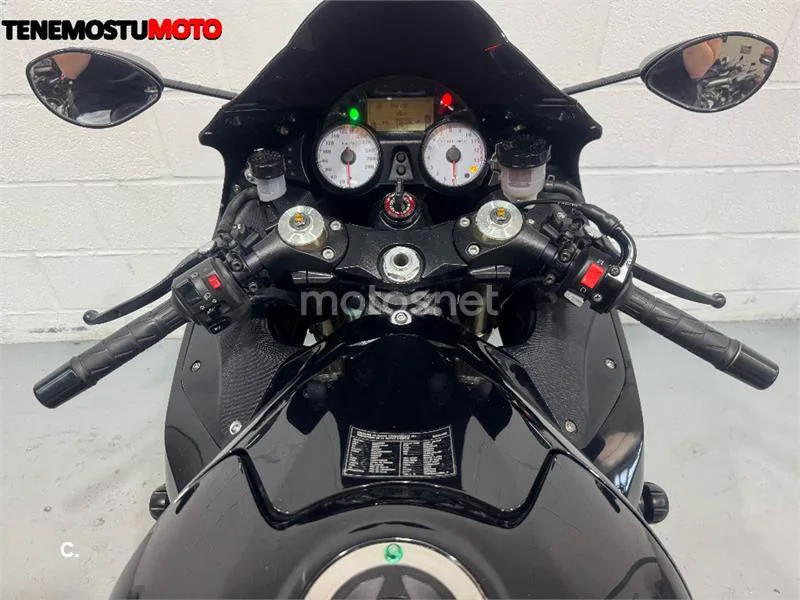 Kawasaki ZZR 1400 – Vista 10