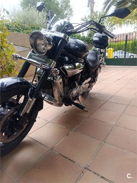 Hyosung Aquila GV 650 – Vista 3