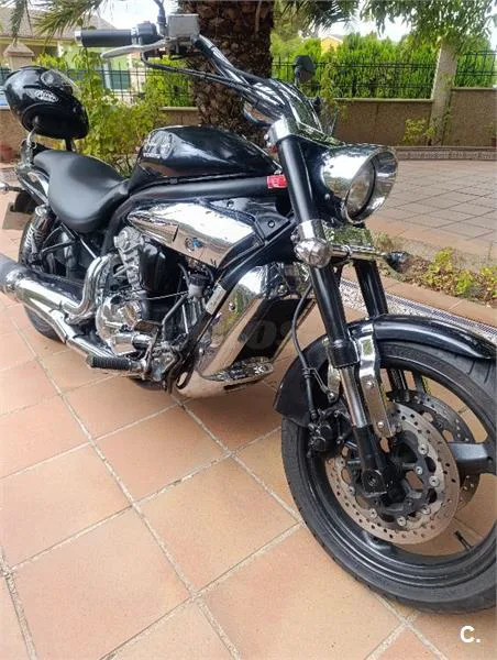 Hyosung Aquila GV 650 – Vista 4