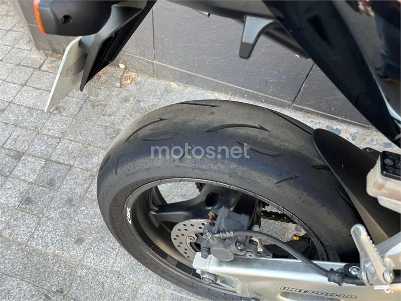 Honda CBR600RR - Vista 3
