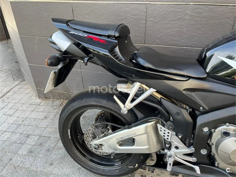 Honda CBR600RR - Vista 8