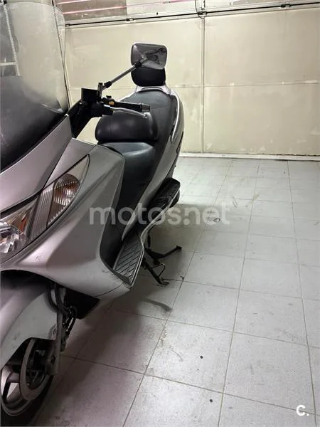 Suzuki Burgman 400 – Vista 7