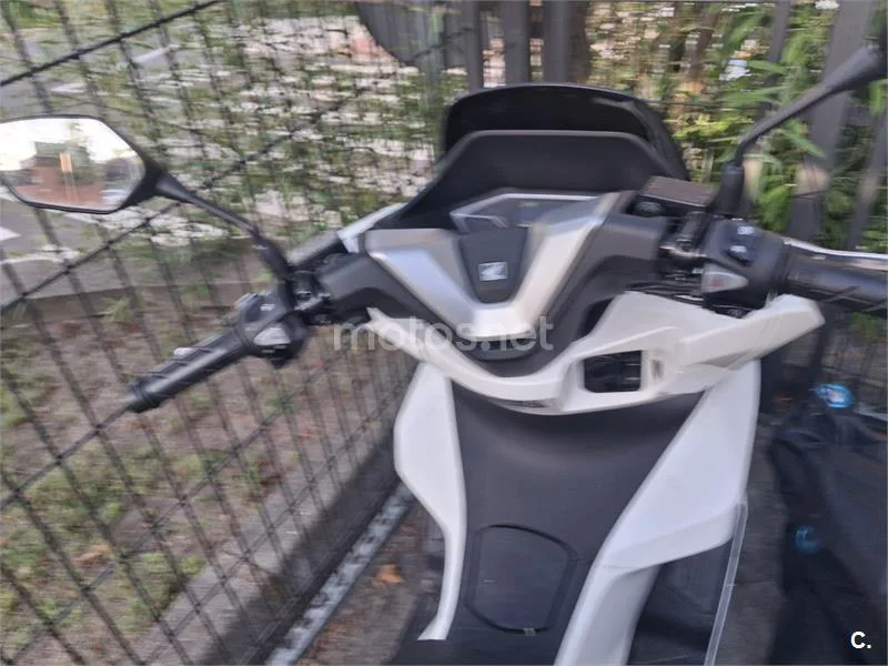 Honda PCX 125 – Vista 2