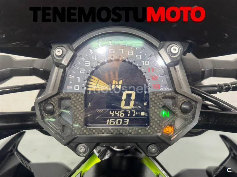 Kawasaki Z900 – Vista 11