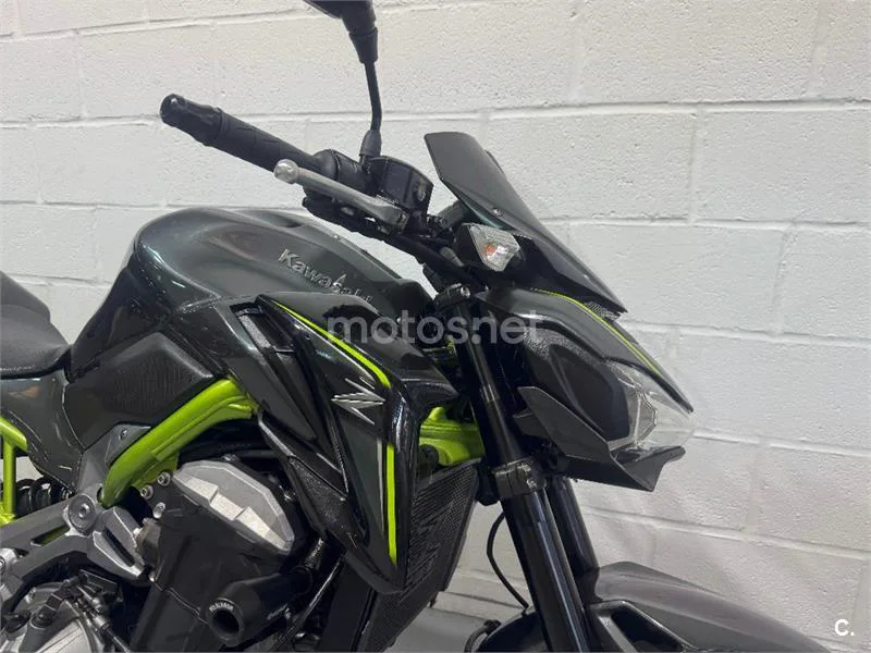 Kawasaki Z900 – Vista 13