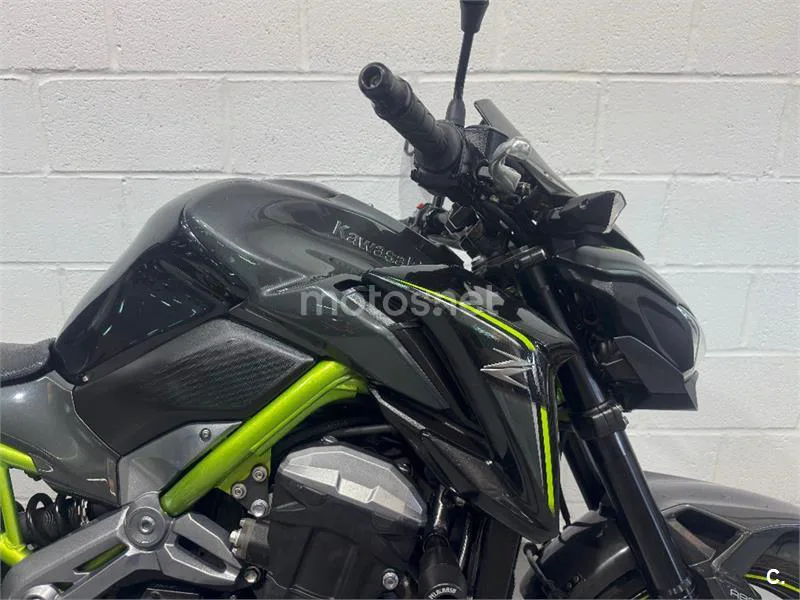 Kawasaki Z900 – Vista 14