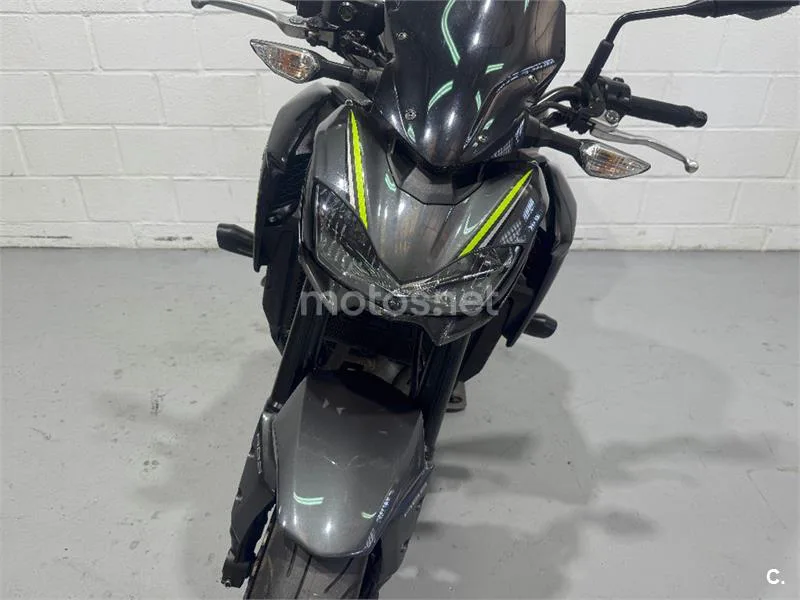 Kawasaki Z900 – Vista 19