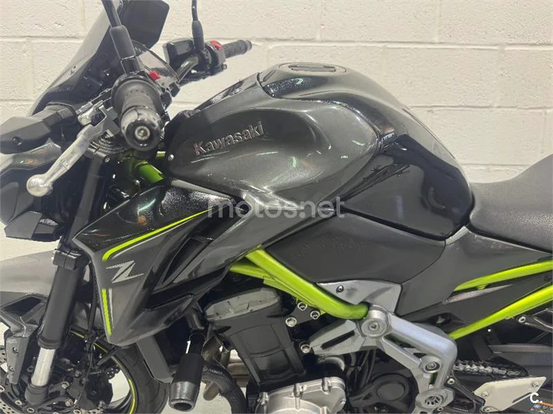 Kawasaki Z900 – Vista 22
