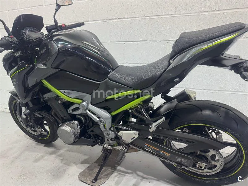 Kawasaki Z900 – Vista 25