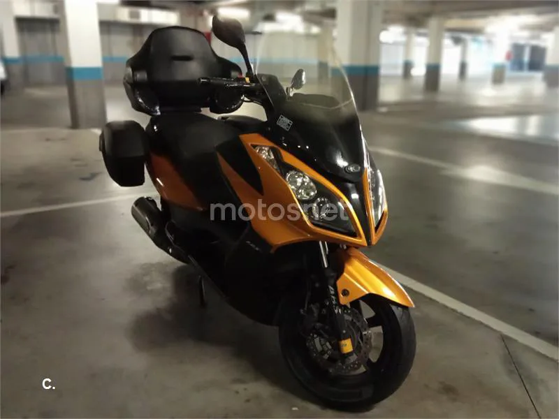 Kymco Super Dink 125 – Vista 2