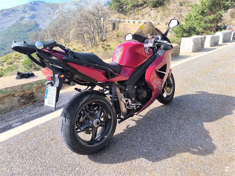 Triumph Sprint ST – Vista 4
