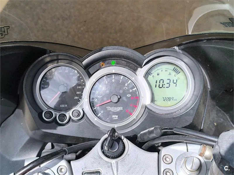 Triumph Sprint ST – Vista 5