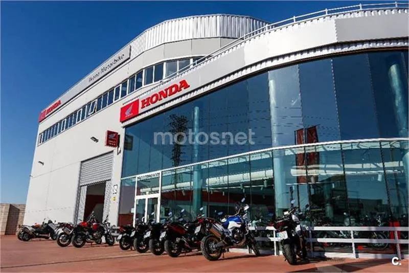 Honda Forza 750 – Vista 7