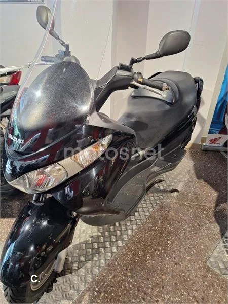 Suzuki Burgman 125 – Vista 3